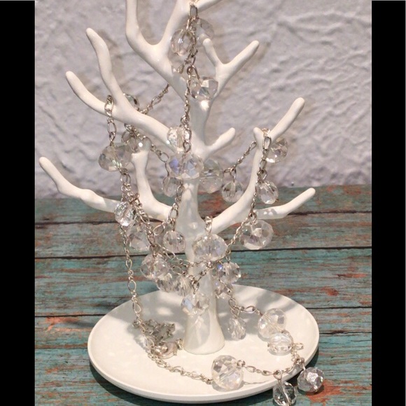 💥HP💥Lovely 1990’s 30” Crystal & Silver Necklace - Picture 4 of 7